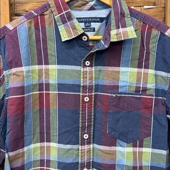 Men’s Tommy Hilfiger Colourful casual button down shirt classic fit - Picture 2 of 5